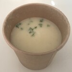 こぼれ種 みちくさマルシェ - 料理写真:バターをたくさん使ったジャガイモのポタージュ（550円）