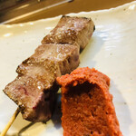 Motsuyaki Ucchan Shinjuku Omoide Yokochou - 来始めた当初からいるオニーサンの焼いたレバ…今まで食べた中で1番の焼き具合でした✨