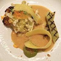 フランス料理 エステール by アラン・デュカス - 取り分けてくれた温かい前菜　カリフラワー