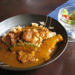 弥栄 - オーガニックのカレーで玄米が入ったご飯でした。