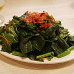 トンテキ食堂8 - ほうれん草とニンニクの芽の温サラダ(650円)