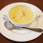 レストラン大宮 - 本日のスープ(スモールサイズ840円) この日はコーンスープ