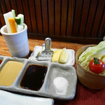 串かつ あーぼん - テーブルセッティング