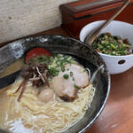 Rakubouzu - とり白湯ラーメンと焼きチャー丼