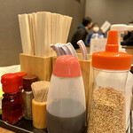 双喜紋 - 卓上の調味料達！返しの入れ物が変わっていた！