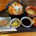 平野鮮魚 - 海鮮丼