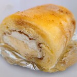 赤いリボン - ブリュレロール(400円)です。
