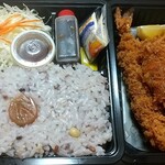 Atsugiri Tonkatsu Yoshihei - サービス弁当 税込1058円