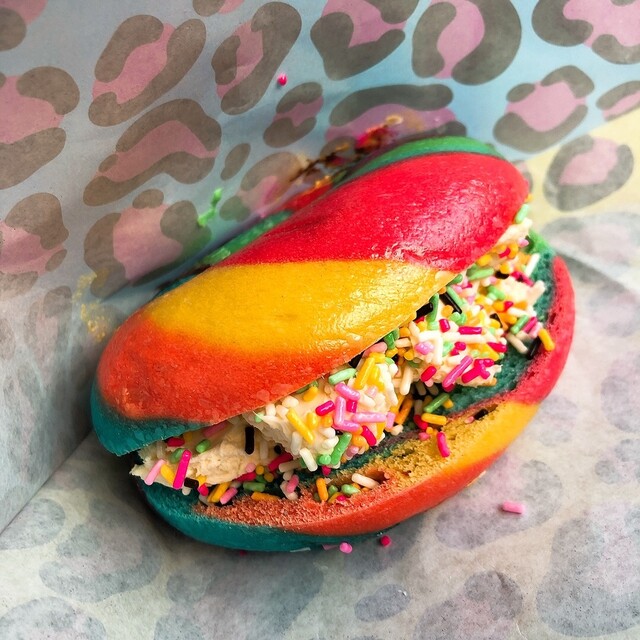 BON BON BAGLE (ボンボンベーグル) - 富士急ハイランド BON BON BAGLE (ボンボンベーグル) - 富士急ハイランド