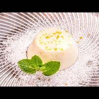 オレンジ風味のビアンコ・マンジャーレ