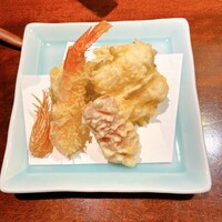 蕎麦懐石 無庵 - 天せいろの天麩羅はお酒のお供で先に提供してくれました。