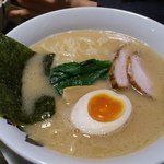 ラーメン オギカワ - 醤油とんこつ680円