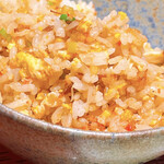 傳火 鉄板焼 - たらば蟹の焼飯