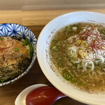 大衆食堂 中華そばとおコメの店 メシケン。 - 