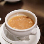 神楽坂芝蘭 - ふかひれとカニ肉のスープ