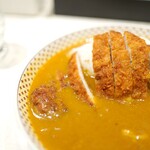 モンスナック - カツカレー900円