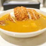 モンスナック - カツカレー900円