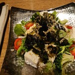 167840952 - 自家製豆腐と海藻のサラダ