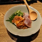 蕎麦の実 よしむら - たたきまぐろと長芋のそばの実和え