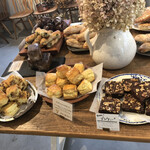 May's bakery - 司康與布朗尼