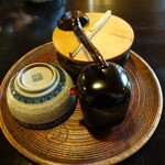 瓢亭 - ふたを開けると…