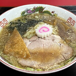 中華料理 丸鶴 - ラーコンパニオンの「ラーメン」