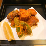 しび - 鮪の唐揚げ。お塩でいただきます