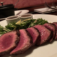 マディソン ニューヨーク キッチン - 牛モモ肉のタリアータ