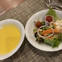 ザ・ループ(ホテルアゴーラリージェンシー大阪堺) - かぼちゃのスープ　サラダ