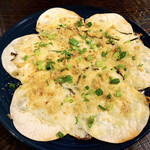 加藤商店 - 塩昆布とネギのパリピザ