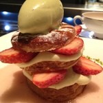 Toshi Yoroizuka - 莓のミルフィーユ