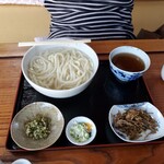 うどん屋 - 釜揚げうどん500円