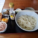 うどん屋 - うどんたまご500円