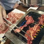 黒毛和牛×焼肉食べ放題 牛丸 - 