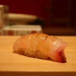 鮨 しみづ - 25日間熟成シマアジ