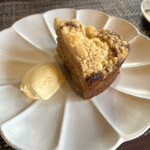 BISTROT REGAL - 林檎のクランベルケーキ