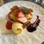 BISTROT REGAL - 苺のミルフィーユ