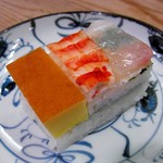 いづう - 箱寿司