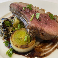 アーティショー - 島根県産イノシシのロースト、蕗のとうのコンフィ