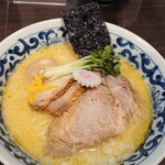 名物よだれ鶏と濃厚鶏白湯麺MATSURIKA - 