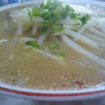 お食事処　もり - 胡麻と一味がアクセントを添える