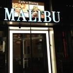 MALIBU - 三井ビルの外側が入口