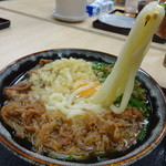 手打うどん くうかい - 肉月見（あつあつ）