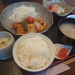 居酒屋 月野郎 - 銀鱈照り煮御膳 1,800円(税込)
            、お刺身 500円(税込)