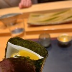 Sushi Issei - からすみ入り海苔巻餅。旨い。