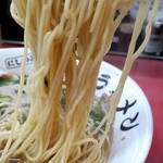 宮っ子ラーメン - モッチリ麺のリフト