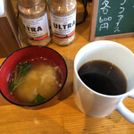 SEAGOD BURGER - アラ汁とコーヒー