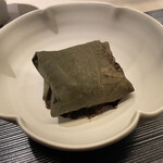 蓮心 - 〆メシ　②牡蠣と芽キャベツのちまき