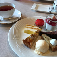 スミレオオサカ - 