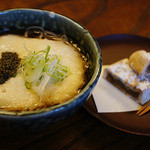 高橋家 - とろろそばのハーフサイズ。スイーツも食べたい女性にはぴったりかも！